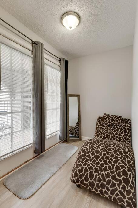Lovely 2 Bdr Condo With Balcony 2M To Broadway Нэшвилл Экстерьер фото
